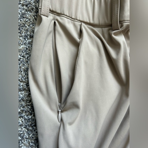 5/$25 Khaki men’s soft to the touch dress pants size XL no known brand - Picture 5 of 10